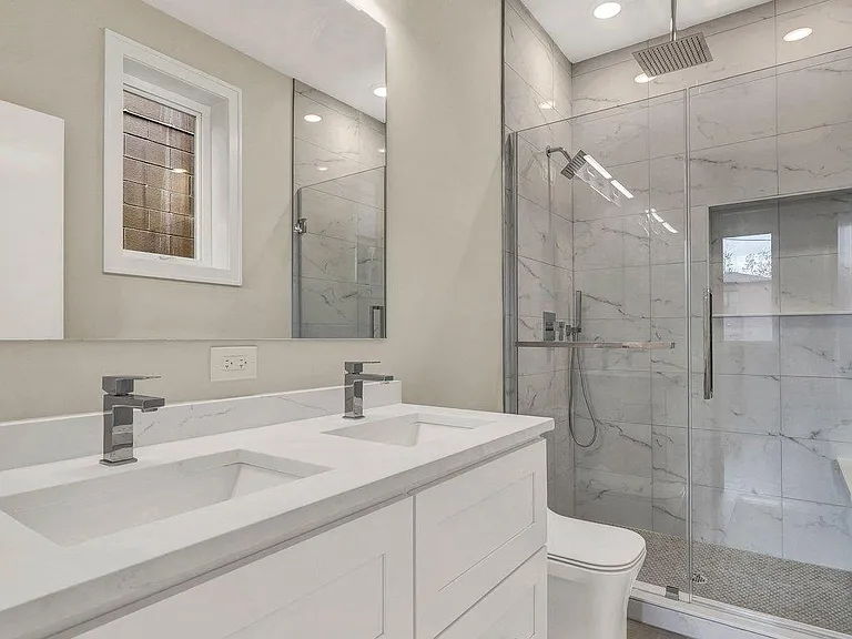 4611 S Saint Lawrence Ave #2 — Photo 16