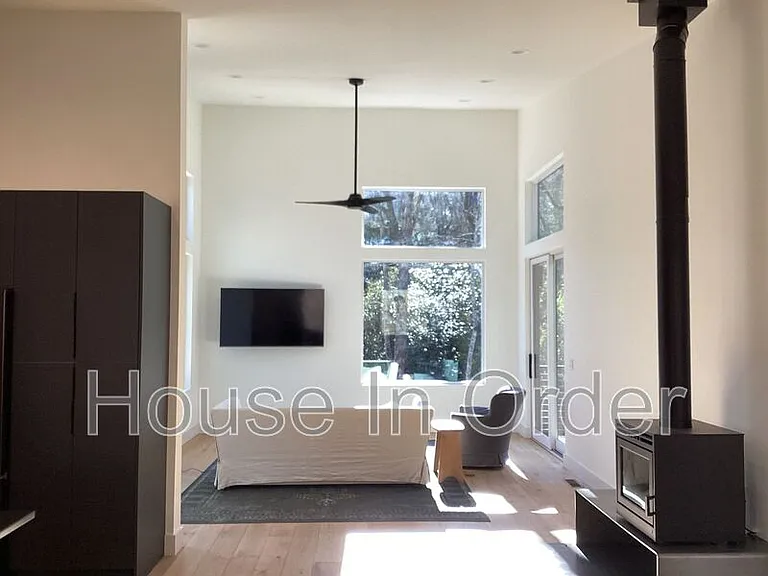 170 Mountain Laurel Ln — Photo 3