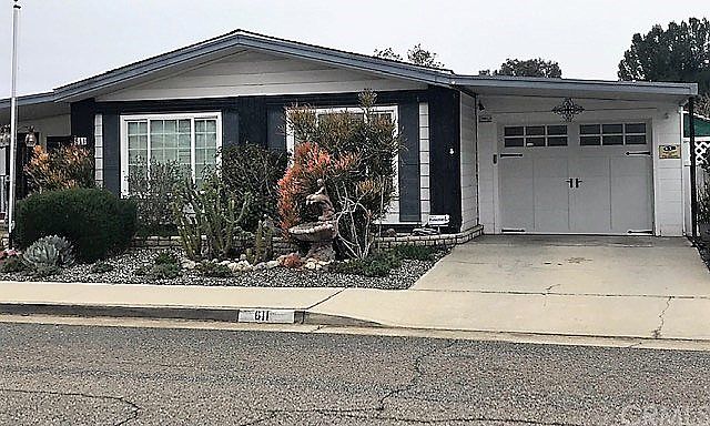 1st image of 611 Seville Dr