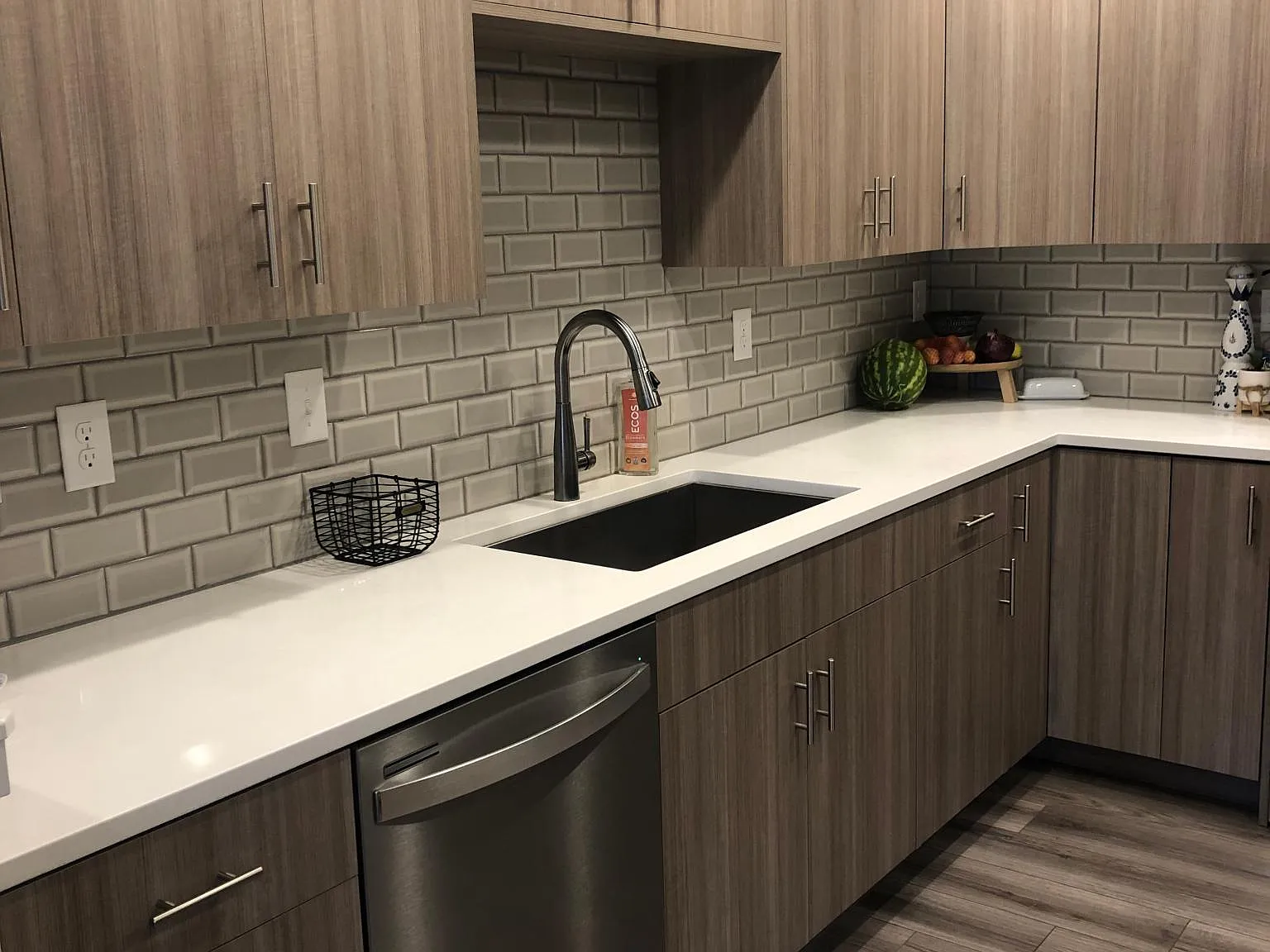 3 bed, 2.5 bath, 1330 sqft, $2,800 — Photo 4