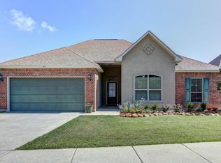 104 Rue Nuage, Carencro, LA 70520