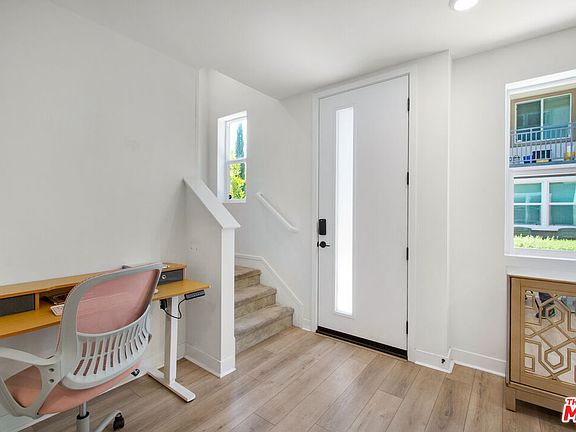 3rd image of 1002 Sage Ln