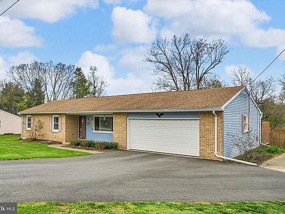 5th image of 4330 Pinewood Ln
