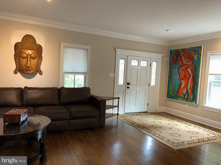 11 Chestnut St — Photo 5