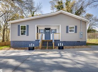 118 W D Avenue Ext, Easley, SC 29640