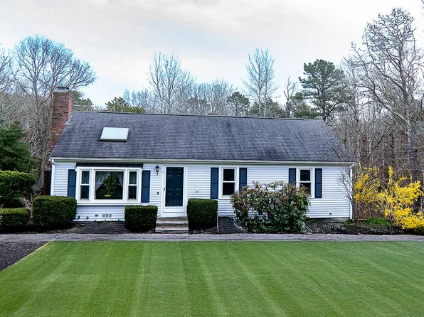 4 Hane Road, Mashpee, MA 02649