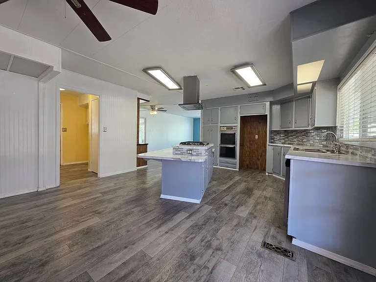 1204 Church St — Photo 4
