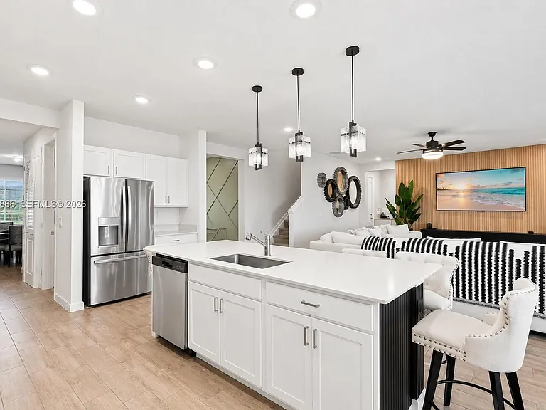 12303 SW Roma Cir — Photo 8