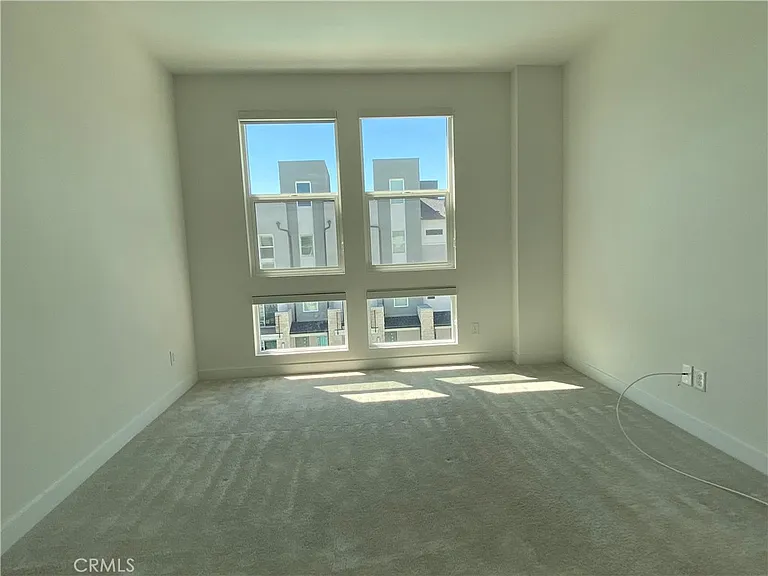 1319 W Cara Dr — Photo 7