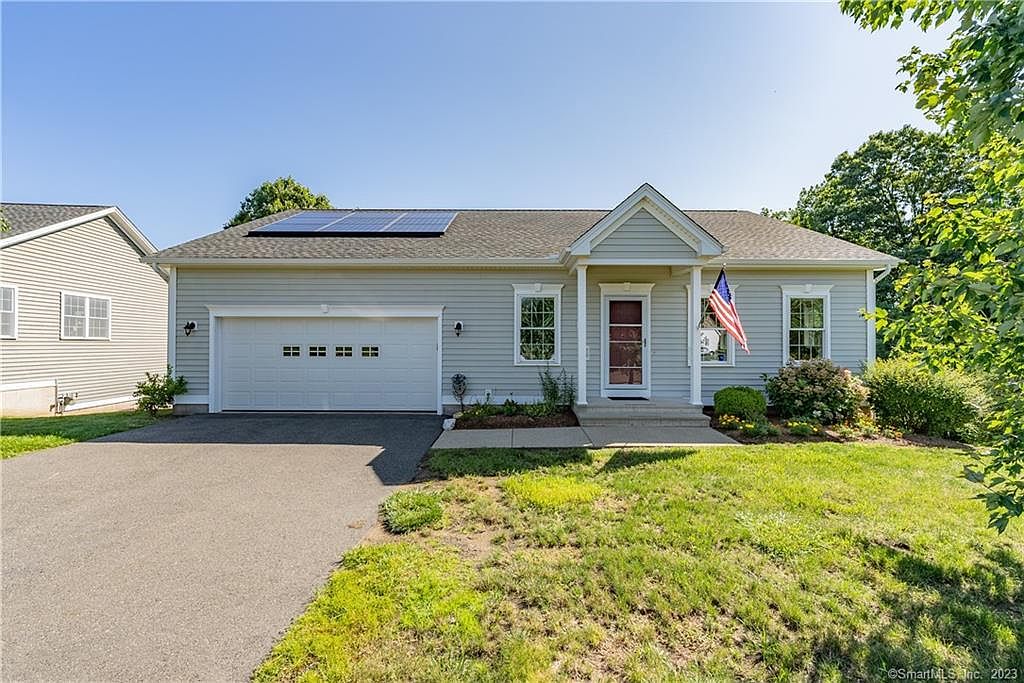 14 Chamberlain Xing 14, Windsor Locks, CT 06096 MLS 170588287 Zillow