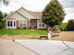 104 Foxtail Dr, Saint Charles, MO 63303