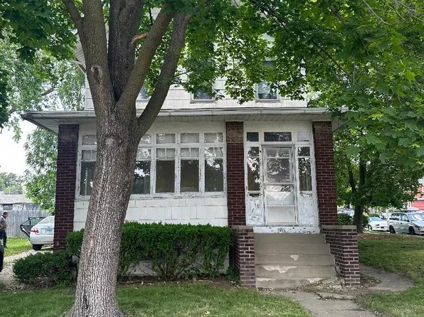 1055 3rd St, La Salle, IL 61301