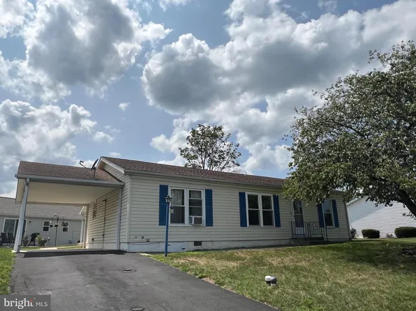 68 Westview Ter, Womelsdorf, PA 19567