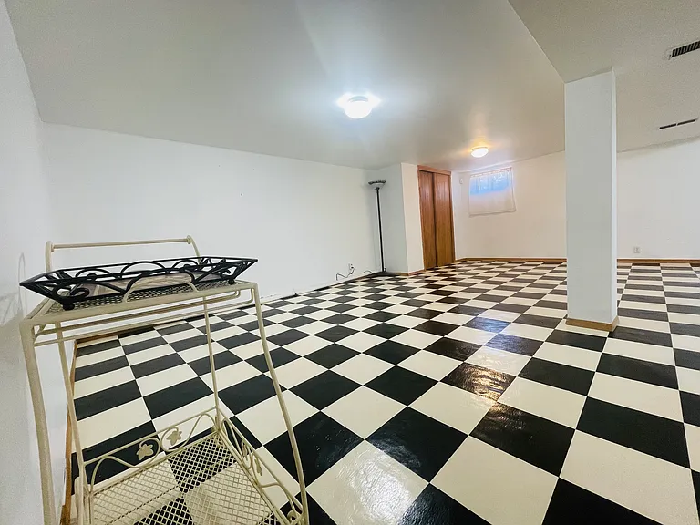 4 Nippon Ave — Photo 10