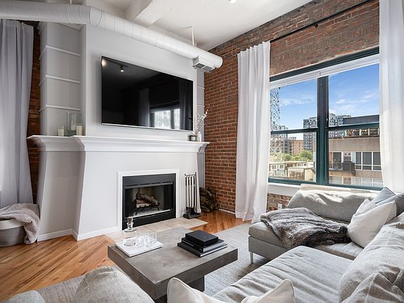 5th image of 1439 S Michigan Ave APT 402