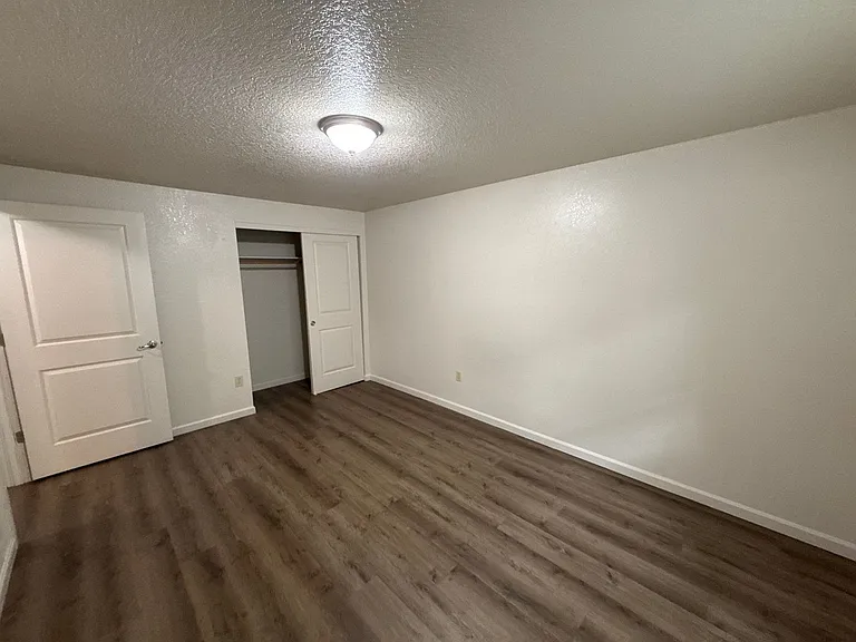 917 Bryan Ct — Photo 15