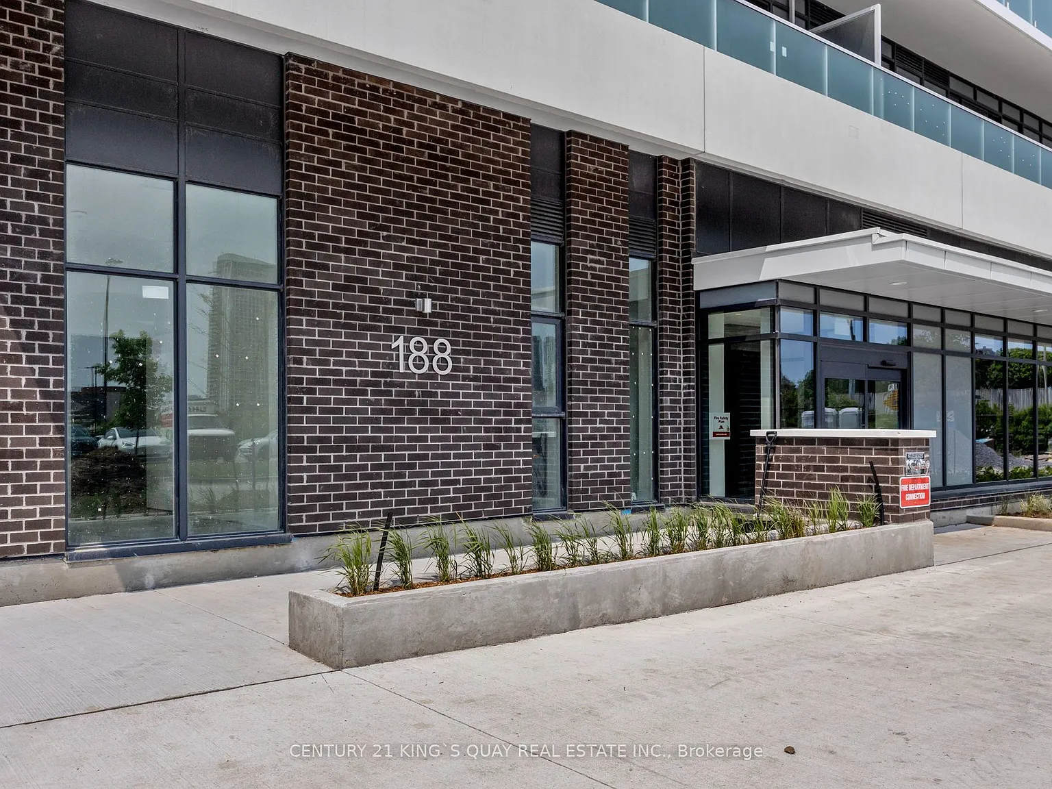 2 bed, $2,300 — Photo 3