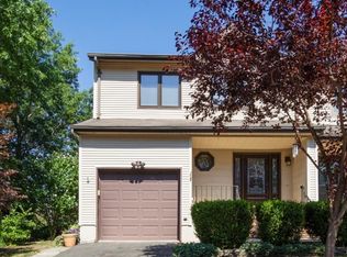 16 Elm Ter, Flemington, NJ 08822