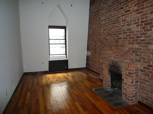 Rented by New Yorker Realty | media 32