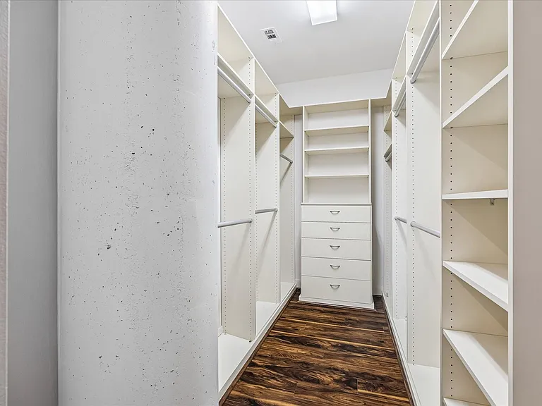 5005 Hidalgo St #210 — Photo 20