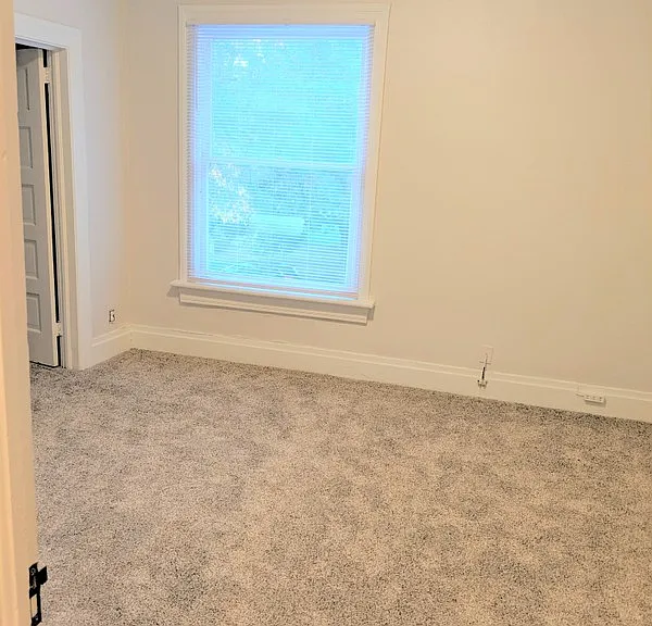418 E 1st Ave #1 — Photo 11