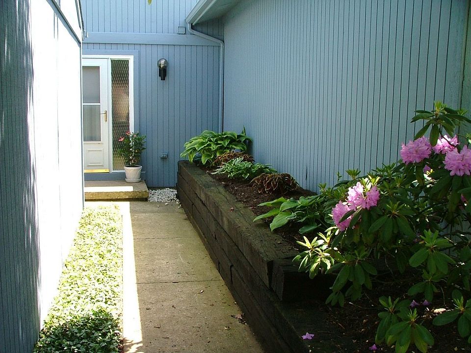 Private Entrance
