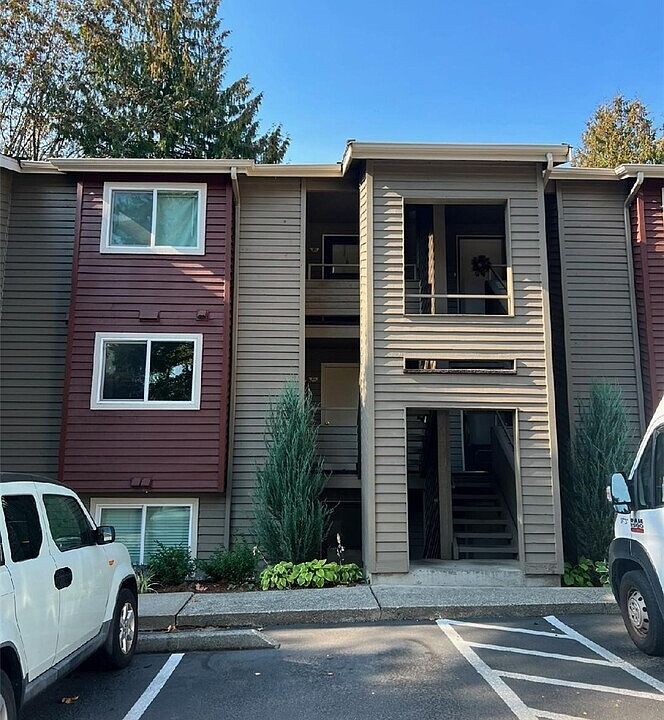 1st image of 15711 4th Avenue S #23