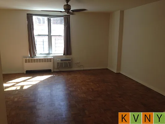 Rented by KVNY Soho | media 18