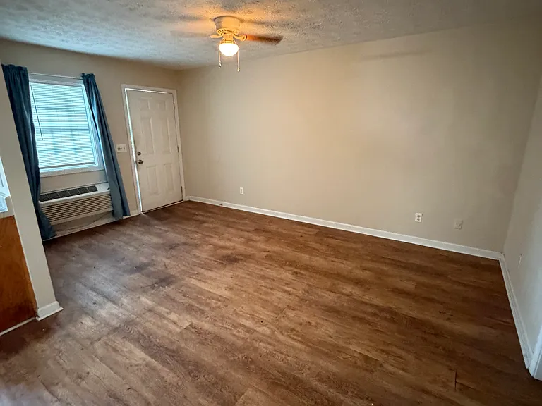 113 Hill St #B — Photo 4