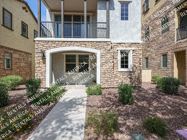 2751 S Balsam Dr, Gilbert, AZ 85295