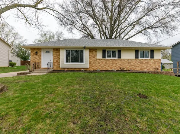 4412 63rd St, Urbandale, IA 50322