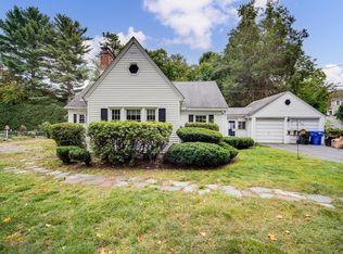1293 Bradley Rd, Springfield, MA 01118