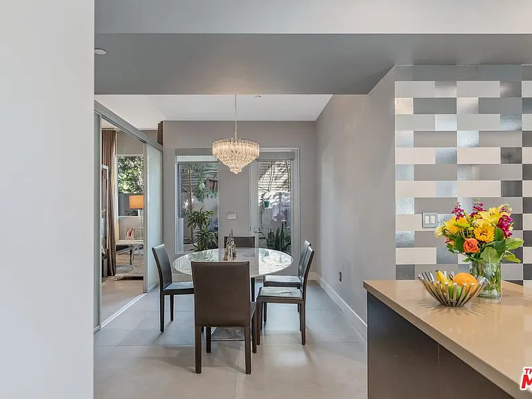 1250 N Harper Ave #302 — Photo 14