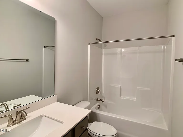 130 Henhouse Ct — Photo 16