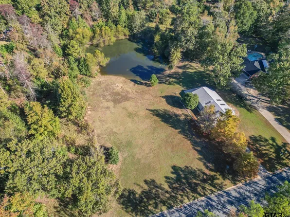 Barron Rd, Chandler, TX 75758
