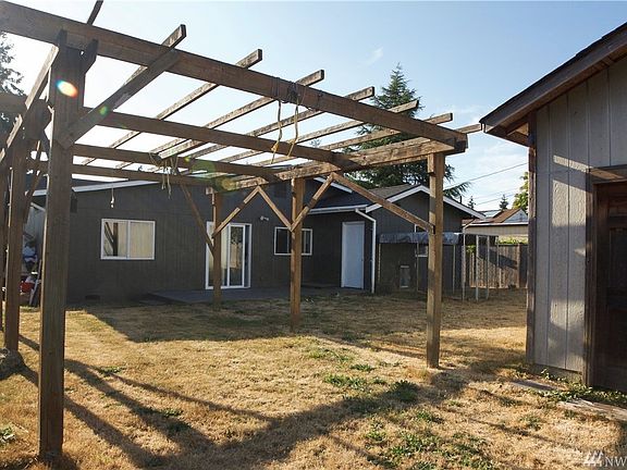 3rd image of 2131 S Sprague Ave