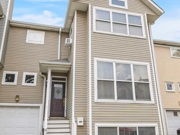 4234 N Kolmar Ave, Chicago, IL 60641