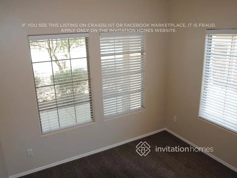 10209 W Parkway Dr — Photo 9