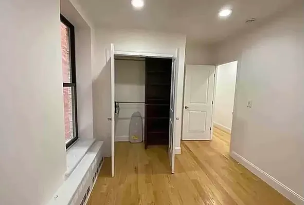 Rented by EastMount Realty LLC | media 9