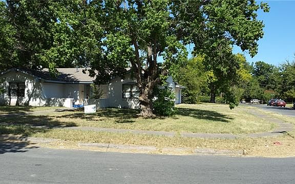 2nd image of 2808 Etta Dr