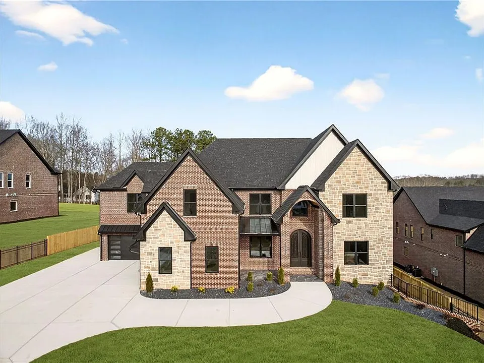 405 Thunder Rd