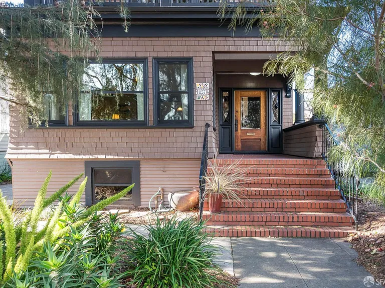 857 Laurel St — Photo 4