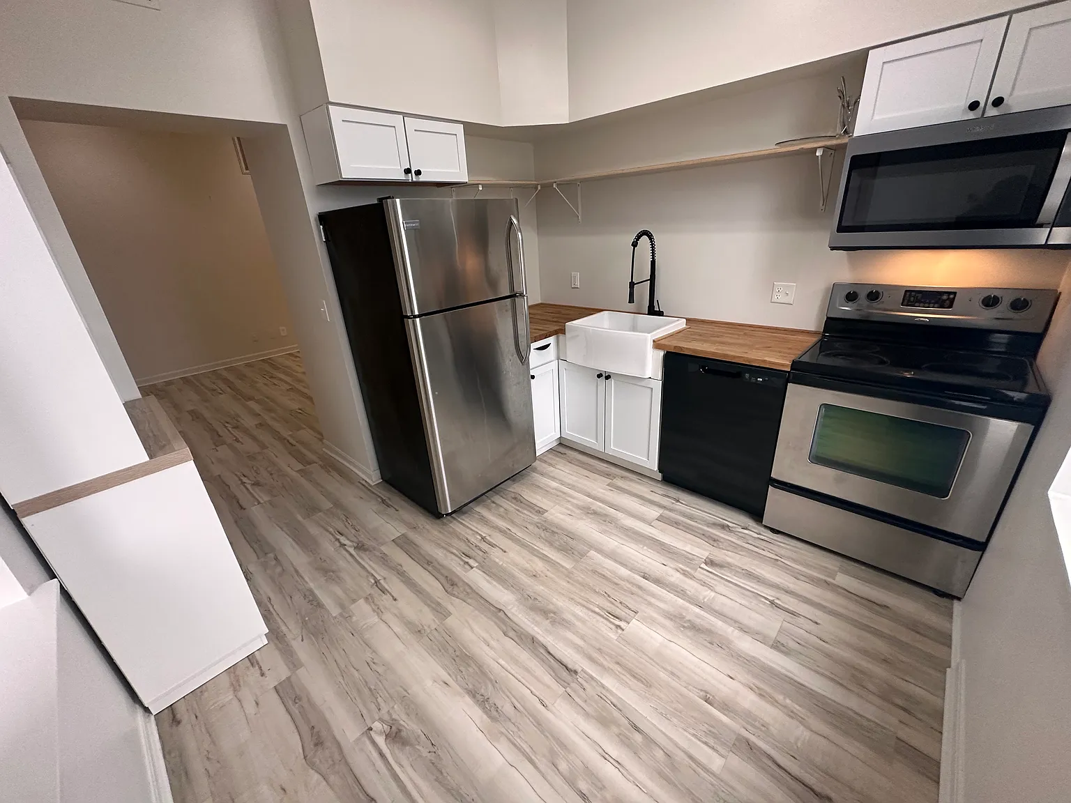 1 bed, 750 sqft, $1,150 — Photo 3