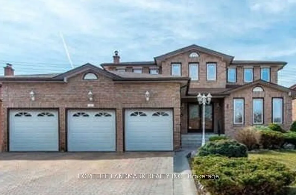 11 Ravenhill Cres