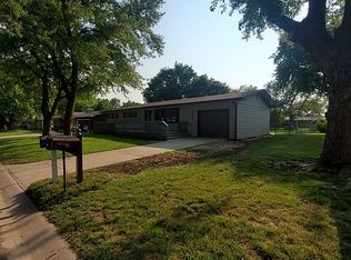 2310 Maple Dr, Belleville, KS 66935