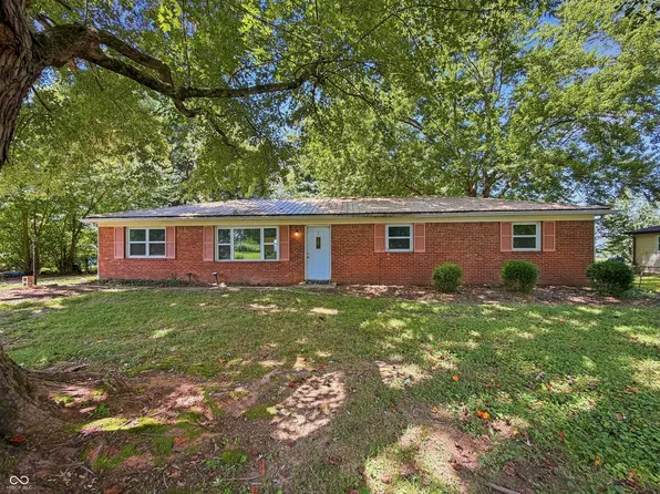 3630 Meadows Dr, Martinsville, IN 46151