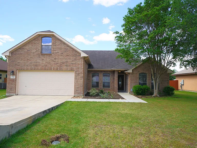 15805 Fair Ln — Photo 1