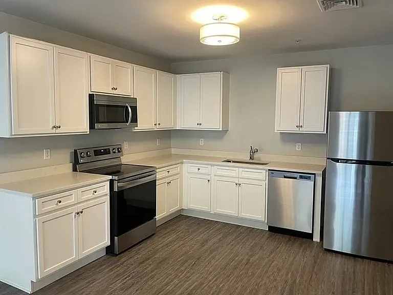 25 Circle St #3 — Photo 3