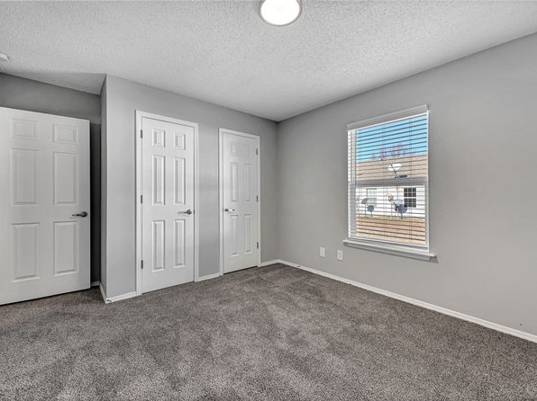 fayetteville-arkansas-448578802 picture