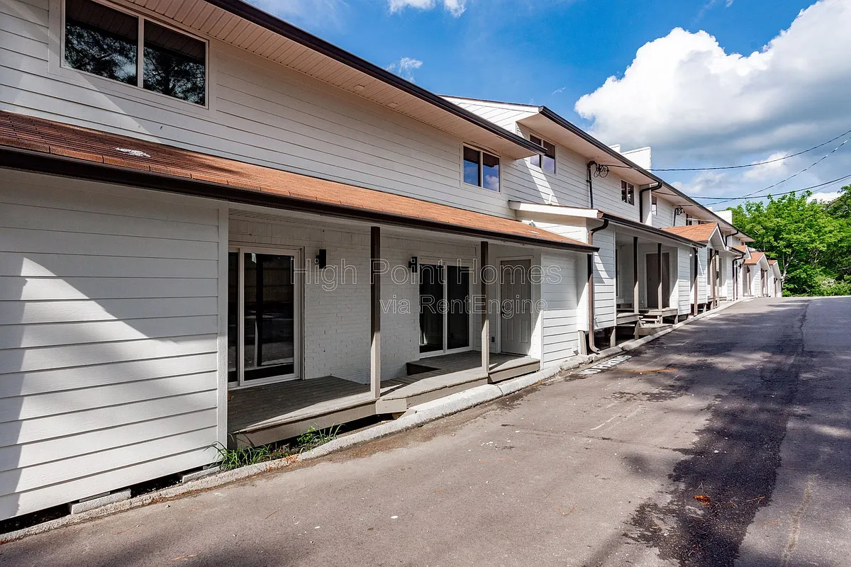 Building Photo - 400 Gallery Ln #B-5